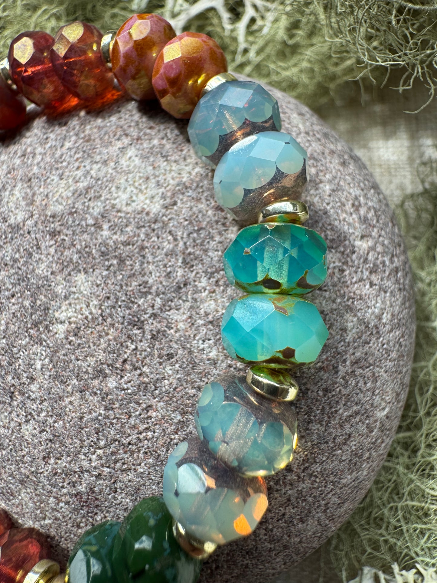 Glenloch - Glass Bead Bracelet
