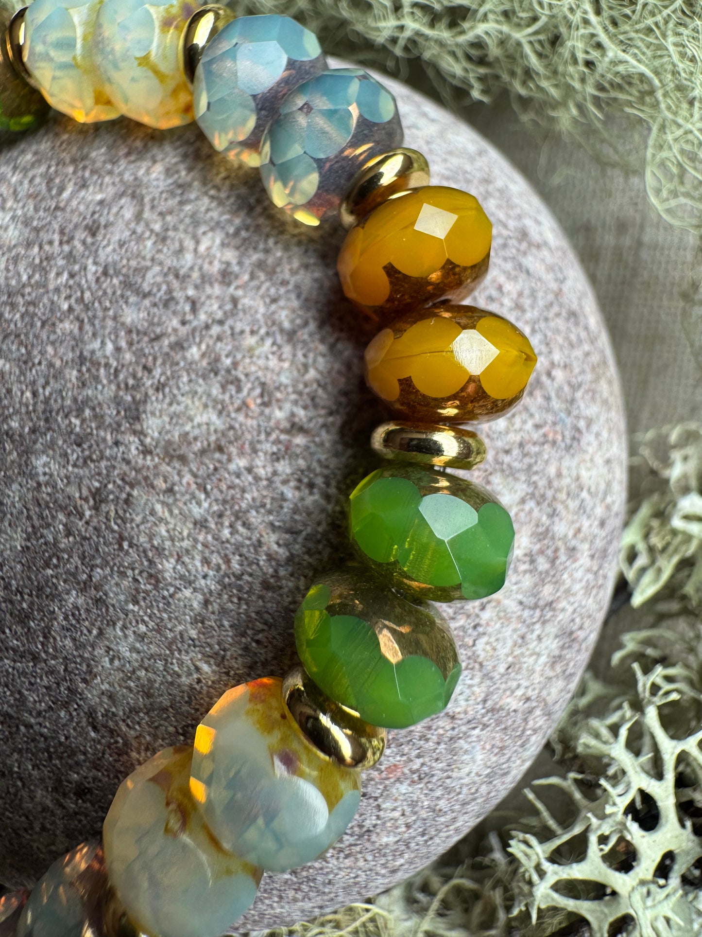 Lochava - Glass Bead Bracelet