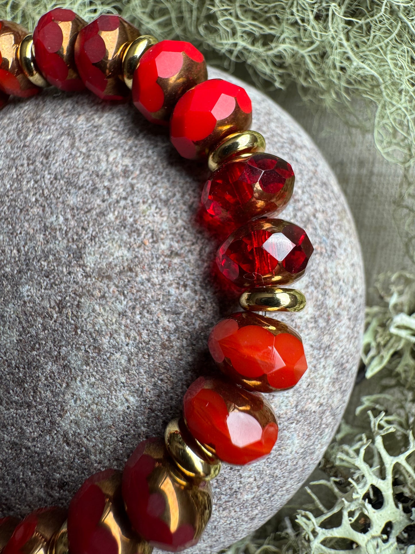 Rivloch - Glass Bead Bracelet