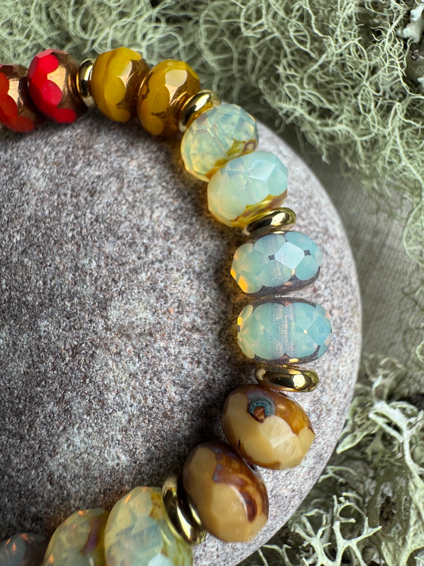 Maerloch - Glass Bead Bracelet