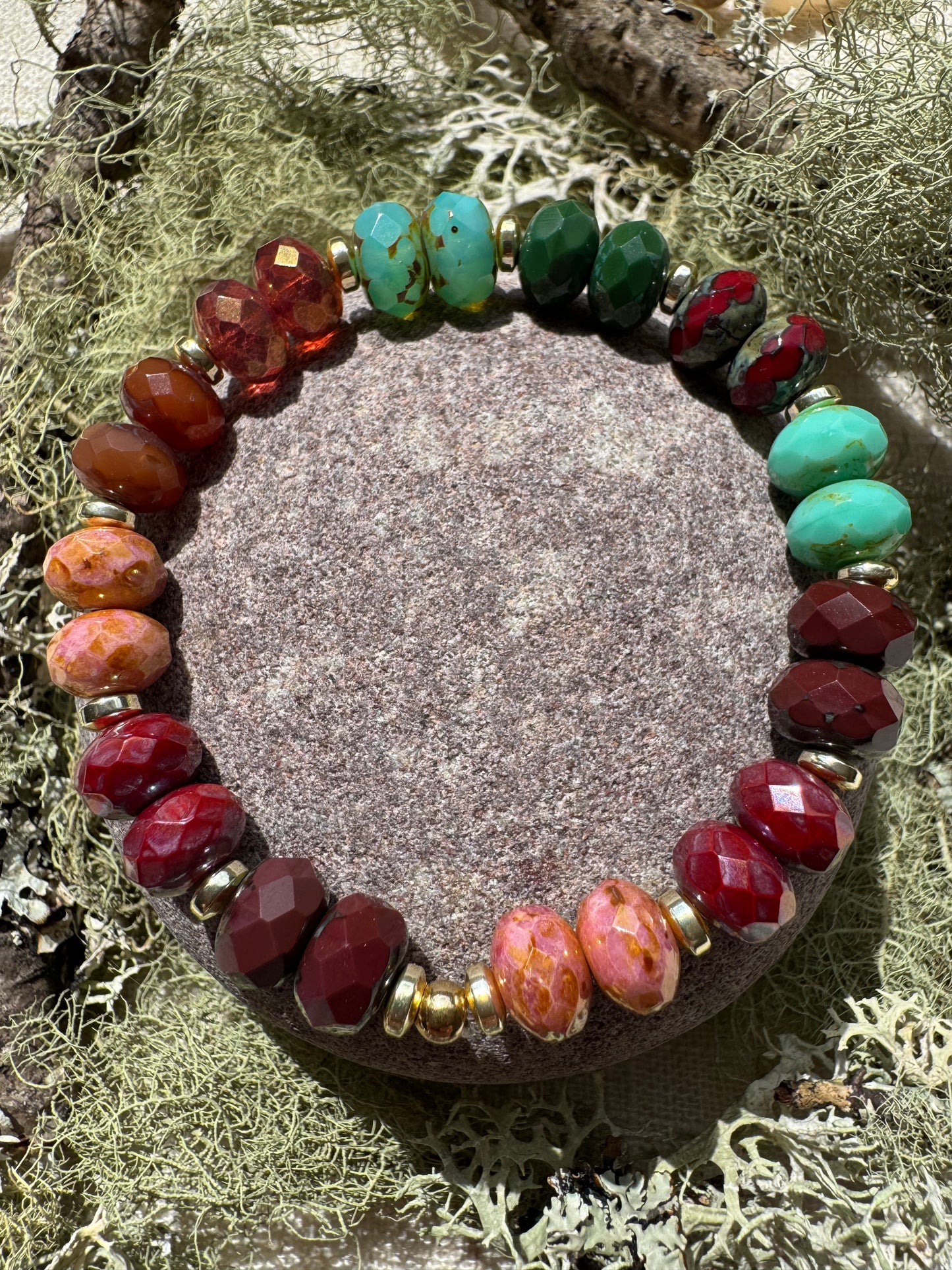 Lochlight - Glass Bead Bracelet