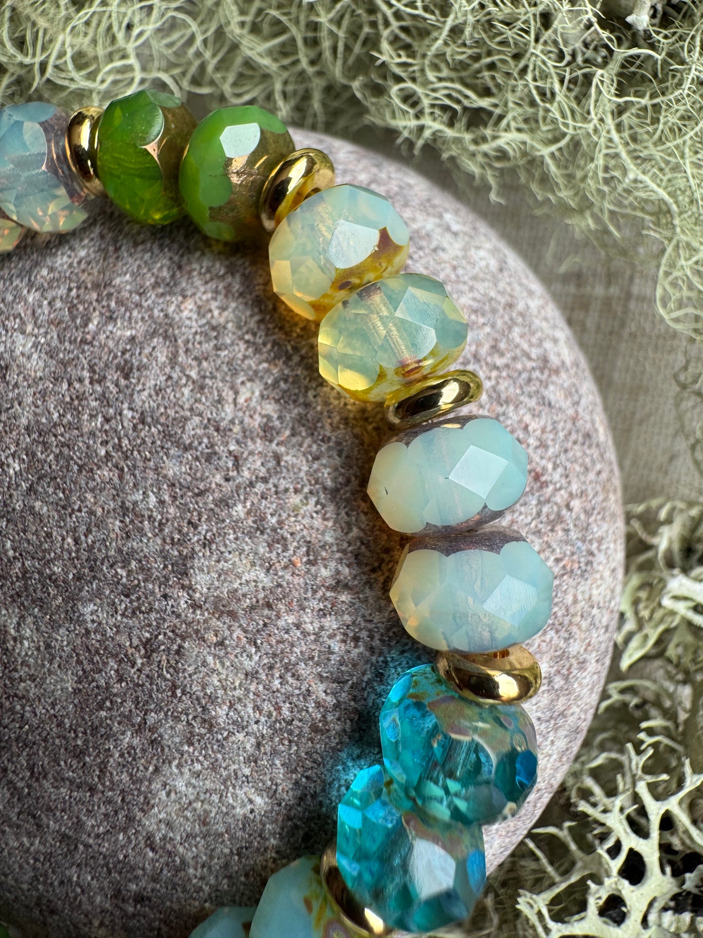 Fenloch - Glass Bead Bracelet