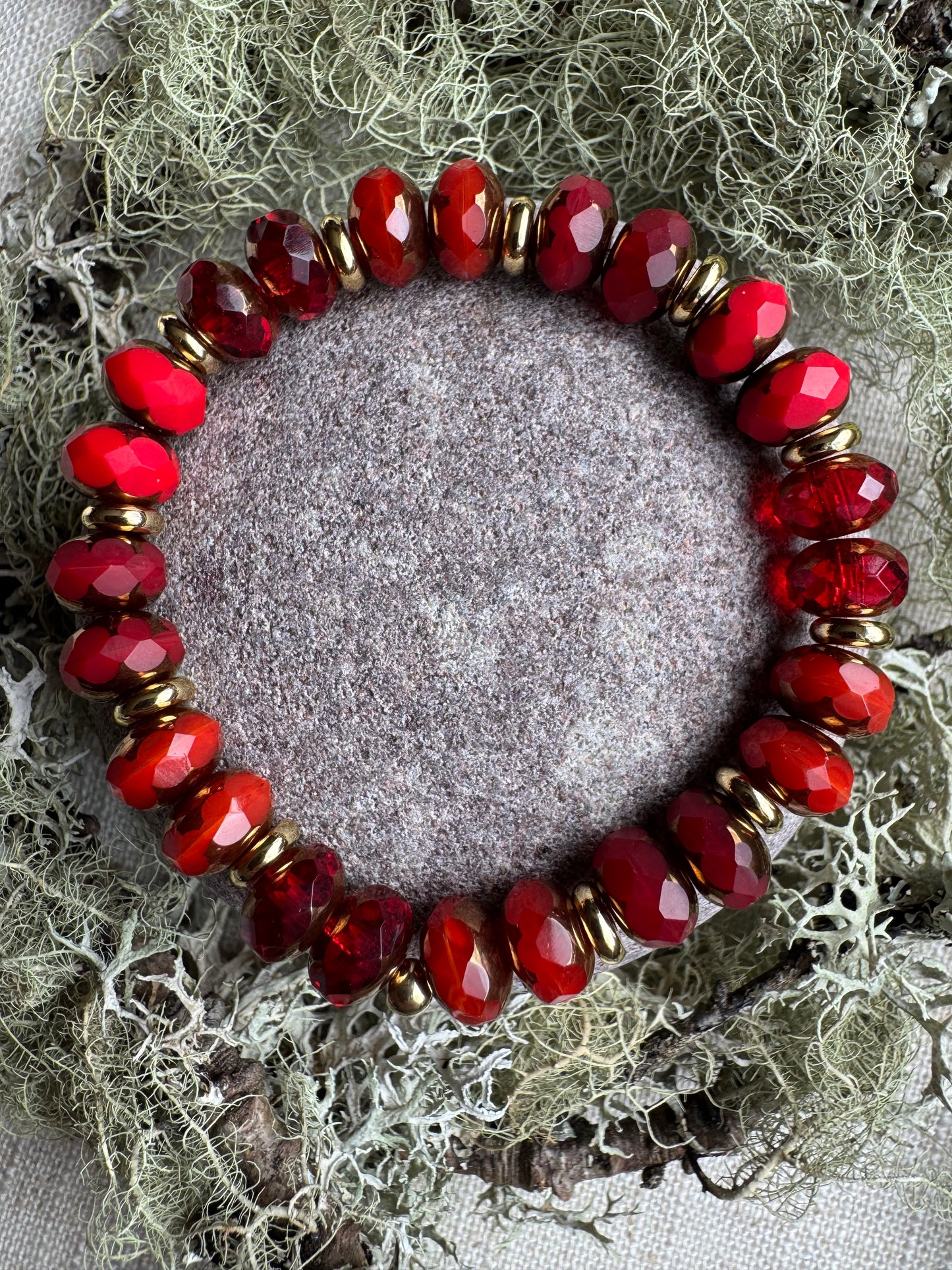 Rivloch - Glass Bead Bracelet